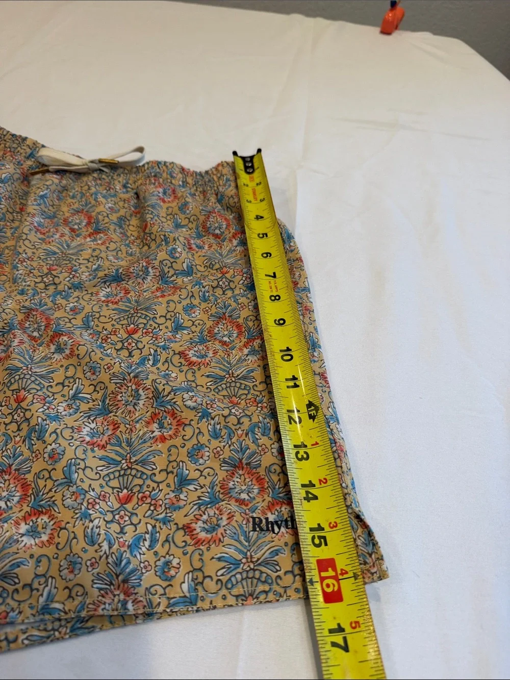 T0209100 Rhythm Men's Flat Front Shorts - Brown floral Pattern SZ 30